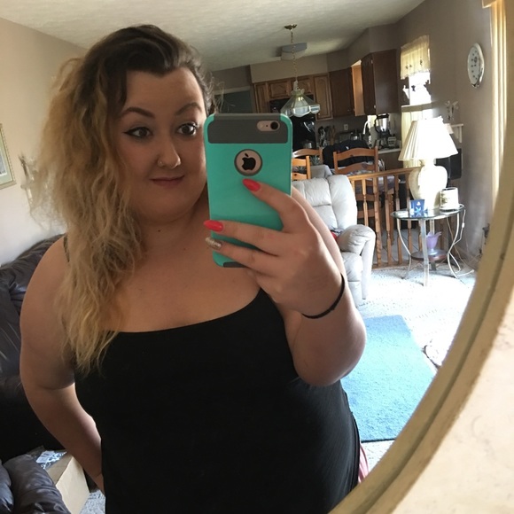 Meet your Posher, Amber - Picture 1 of 1